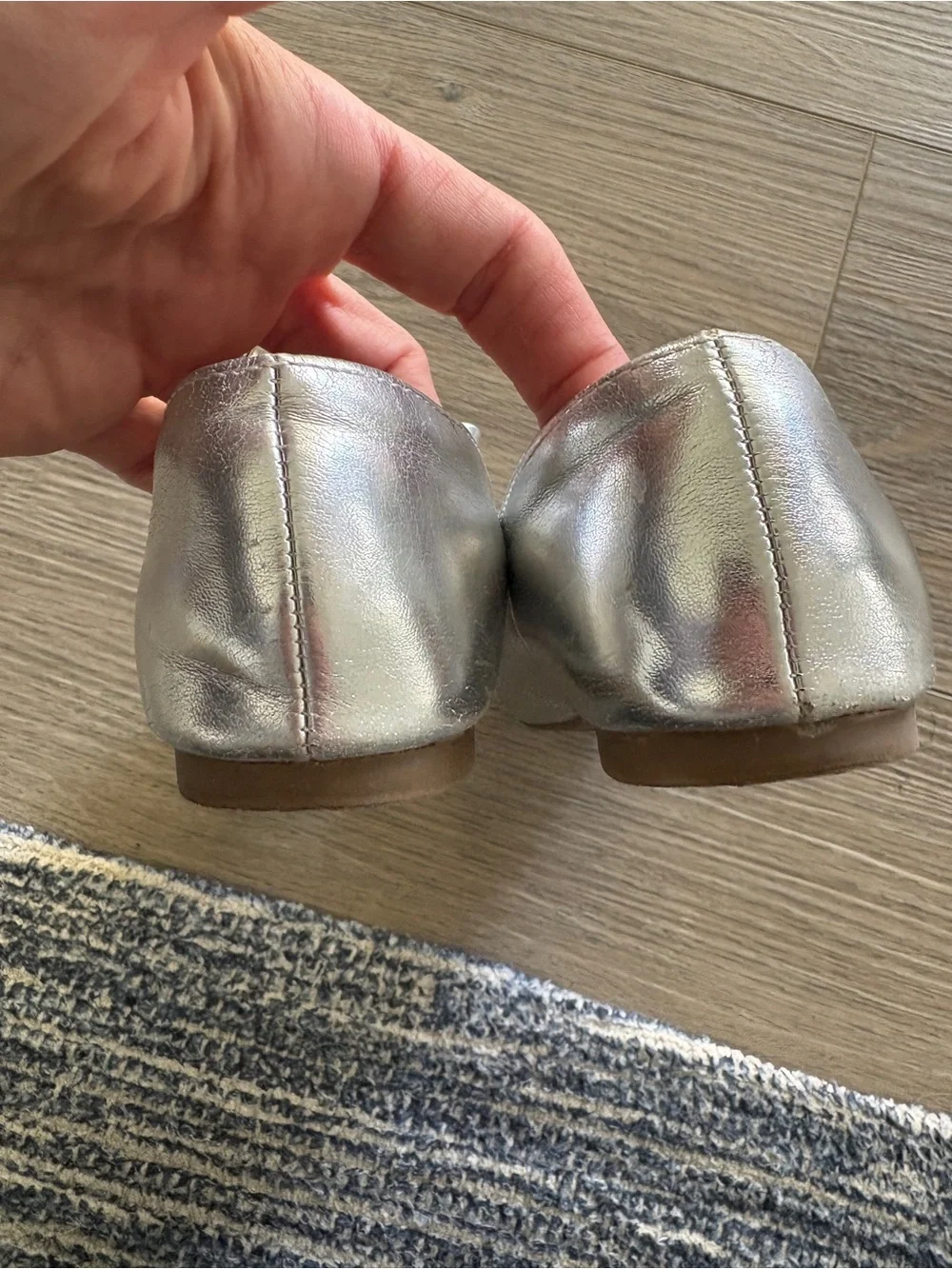 Nordstrom Girl’s Kids Silver Metallic Bow Flat Ballerina Shoes Size 13